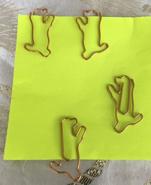 Designer Pet Paper Clips - Mini Sitting Up Puppy