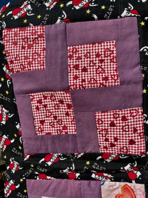 @QuiltingMuriel Valentine Love Quilted Wall Hanging - Image 8