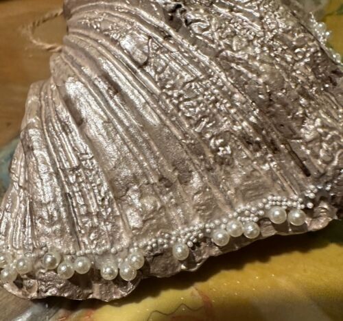 Beautiful Shell Ornament - Image 6