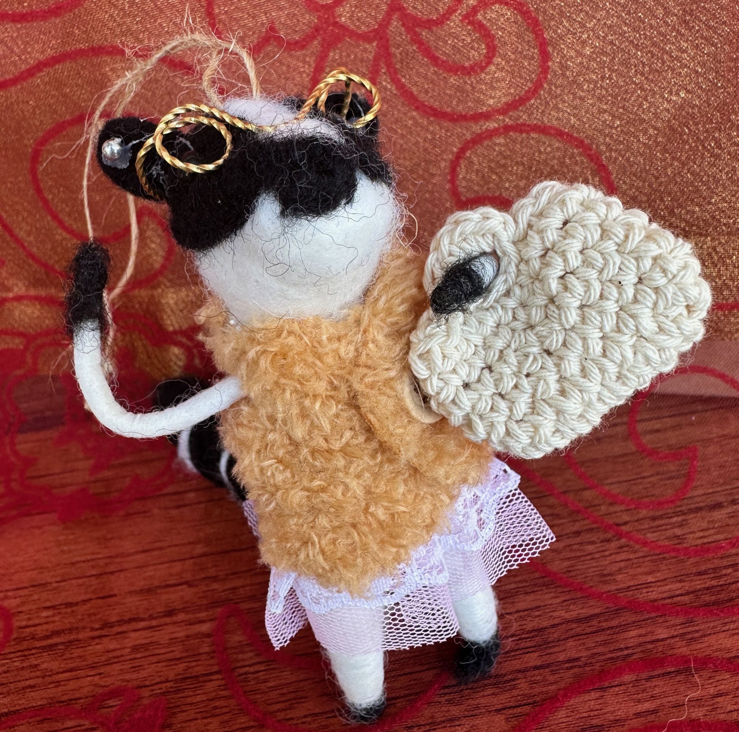 Adorable Skunk Going Shopping Ornament - Image 3